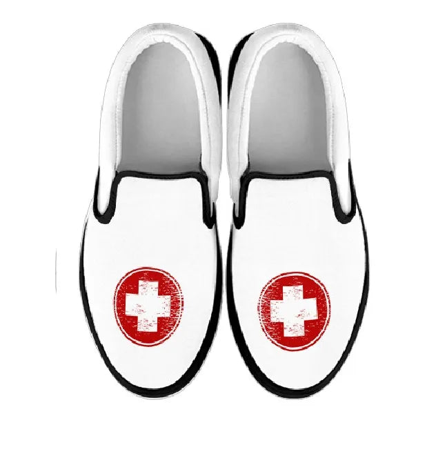 Baskets d'infirmière à enfiler avec symbole médical