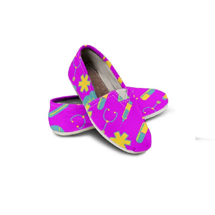 Ballerine da infermiera in tela fucsia da donna 2 con motivo medico giallo-turchese