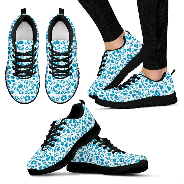 Sneakers da donna azzurro chiaro in mesh con grafiche mediche