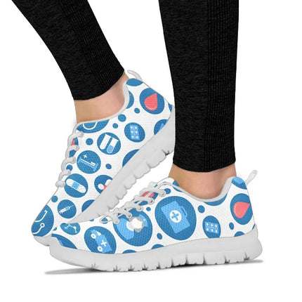 Baskets Nurse 3 en maille blanche pour femme avec icônes médicales bleu-blanc